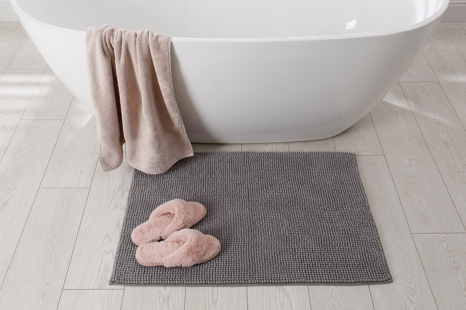 Bathroom Rugs  The Complete Guide Before You Buy